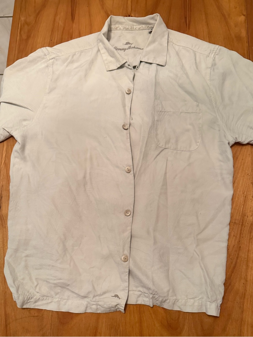 Tommy Bahama Light Beige Short Sleeve Button-Down Shirt men’s Medium